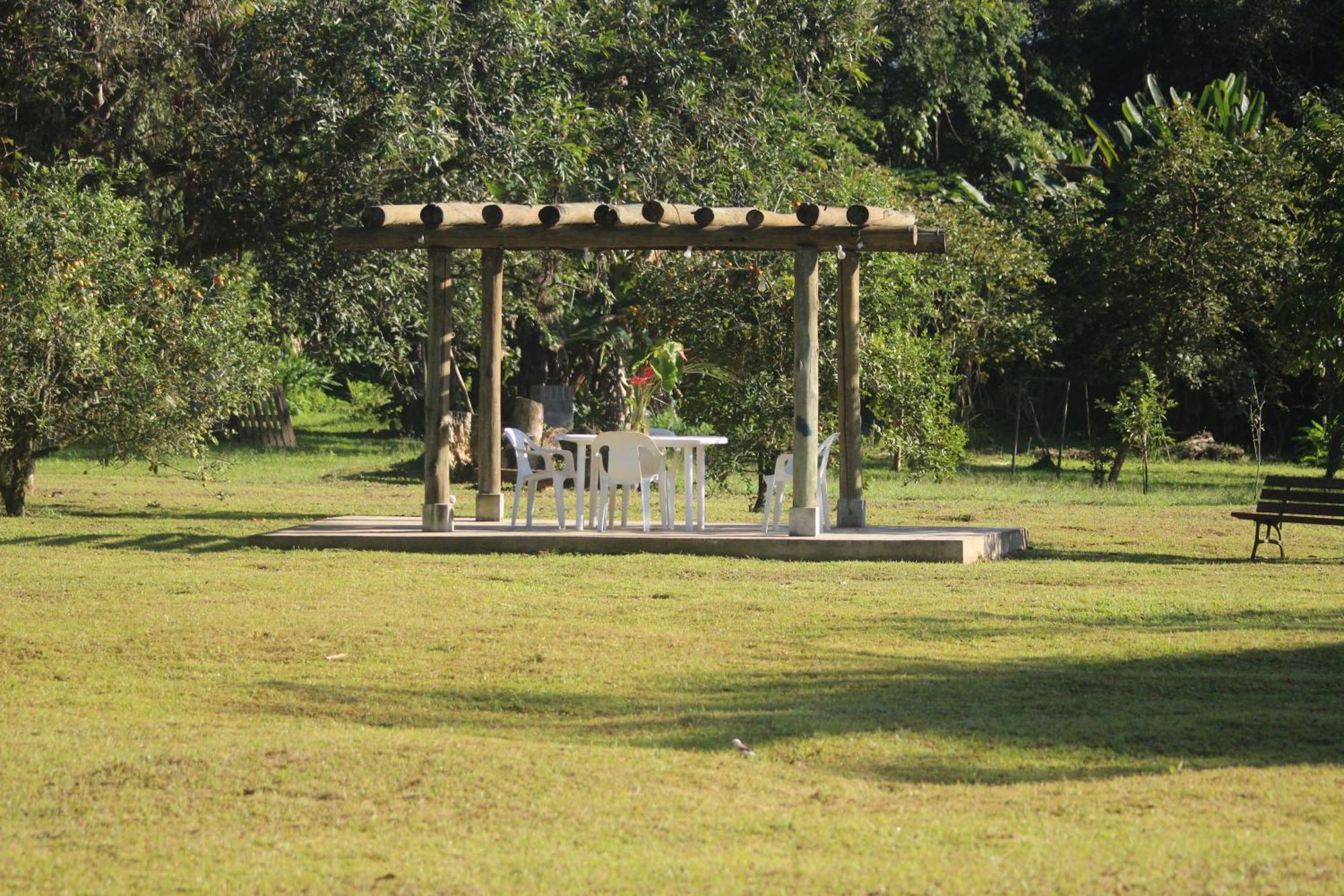 Ecoisa De Chacara - Casa De Vidro, Casa De Campo Morretes Bagian luar foto